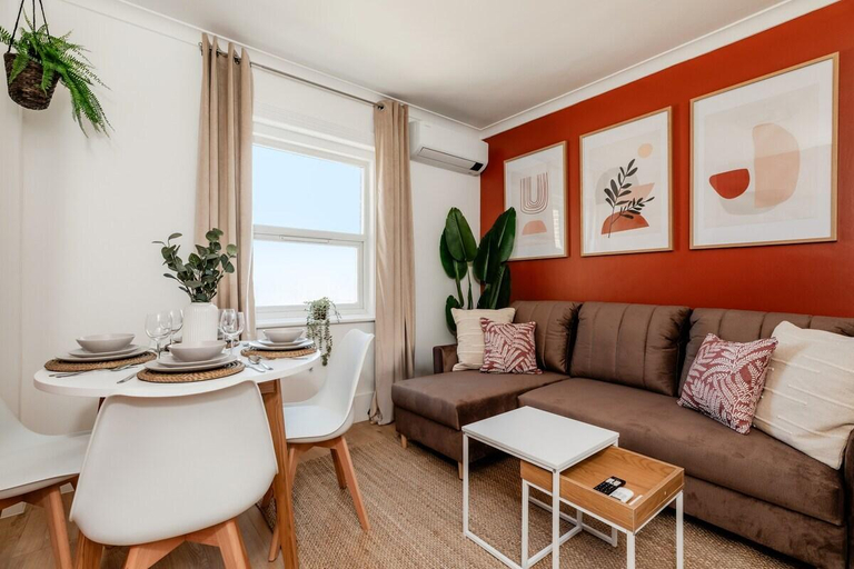Others 5, Hyde Park Designer Serviced Apartments with A/C, London