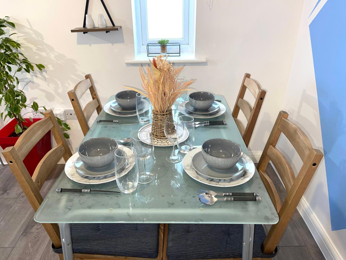 Others 4, Forsyth Court - 2 beds Apartment, London