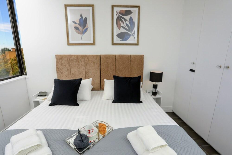 Bedroom, Upton Road Apartments, Hertfordshire