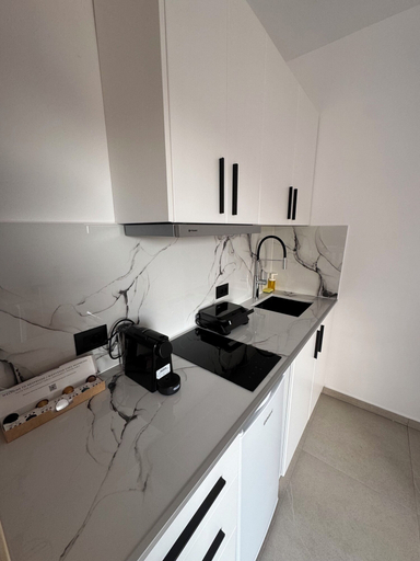 Others 5, Aliko residence, Sarandës