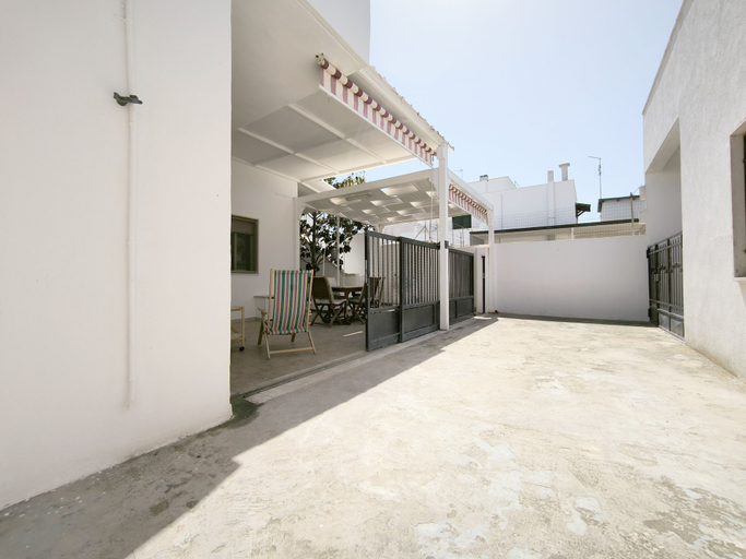 Others 2, A casa della Mery Puglia Online, Lecce