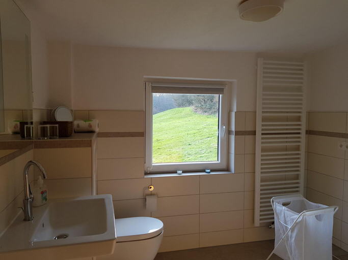 Bathroom 3, gemutliche Ferienwohnung in Kaifenheim, Cochem-Zell