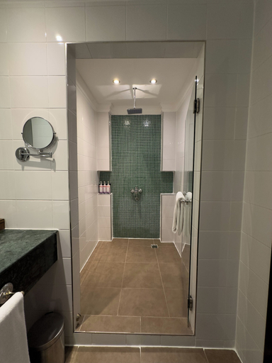 Bathroom 5, Montrose A Mayfair Collection Hotel