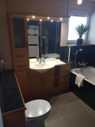 Bathroom 3, Loch Eyre House, Highland