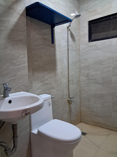 Bathroom 4, San Juan Hostel, San Juan