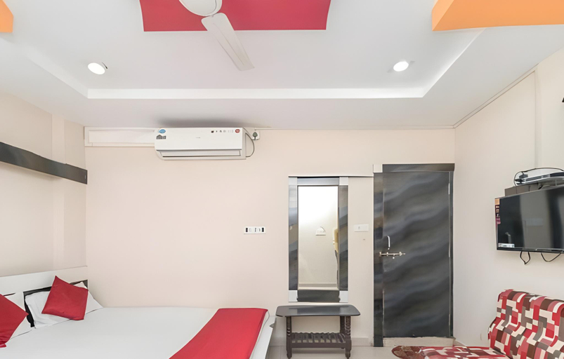 Others 5, Hotel Rameshwaram, Ujjain