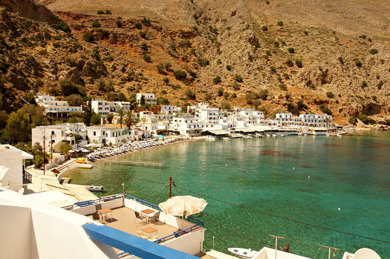 Others 3, Αnna, Crete