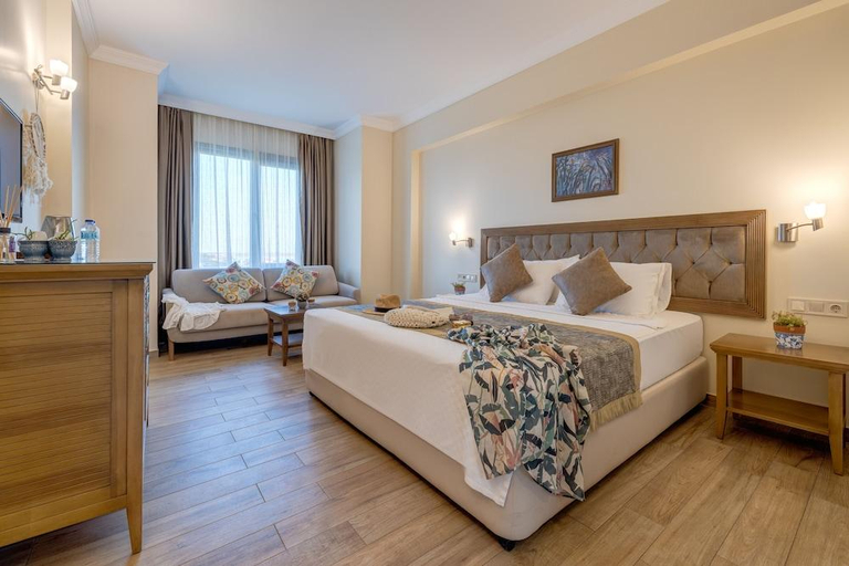Bedroom 2, Cinarli Kasri Hotel, Gökçeada