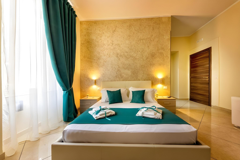 Bedroom 2, Re Diego, Napoli