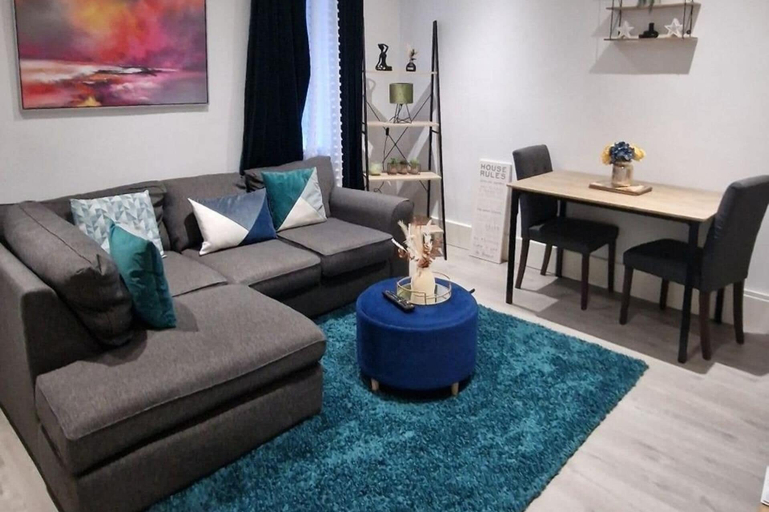 Primary image, Strood Home-sleeps 6-great for Groups & Families, Medway