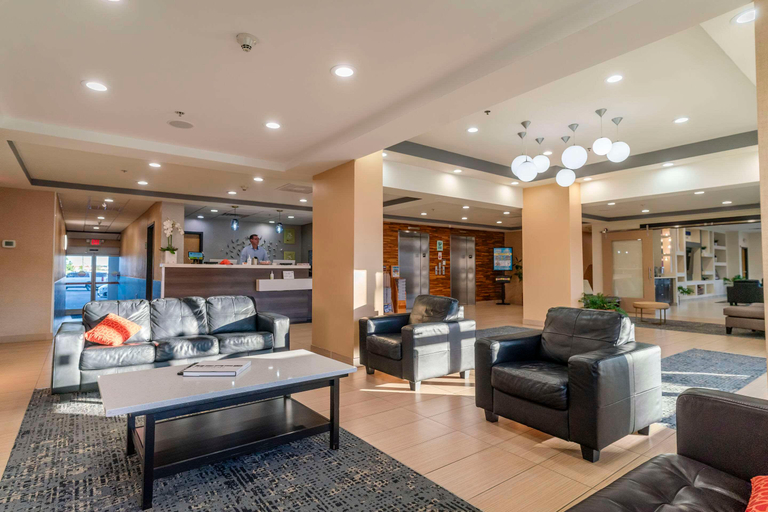 Public Area 2, Gateway Hotel & Suites, Ascend Hotel Collection, Worcester