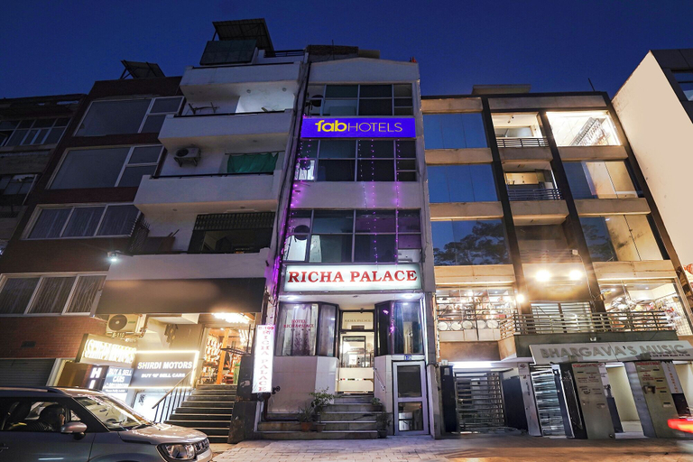 Exterior & Views 2, Fabhotel Richa Palace, Delhi