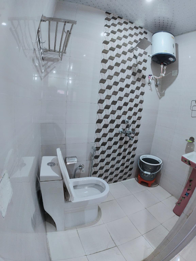 Bathroom 5, Golden Oak villa , Dehradun