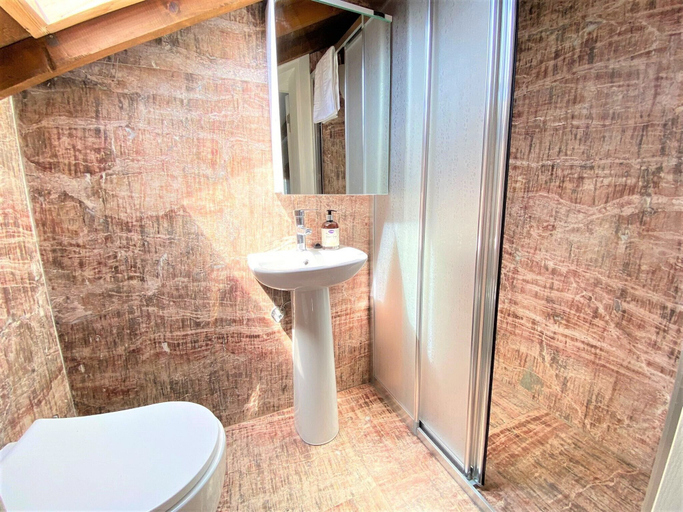 Bathroom, Guney Urla Suites, Urla