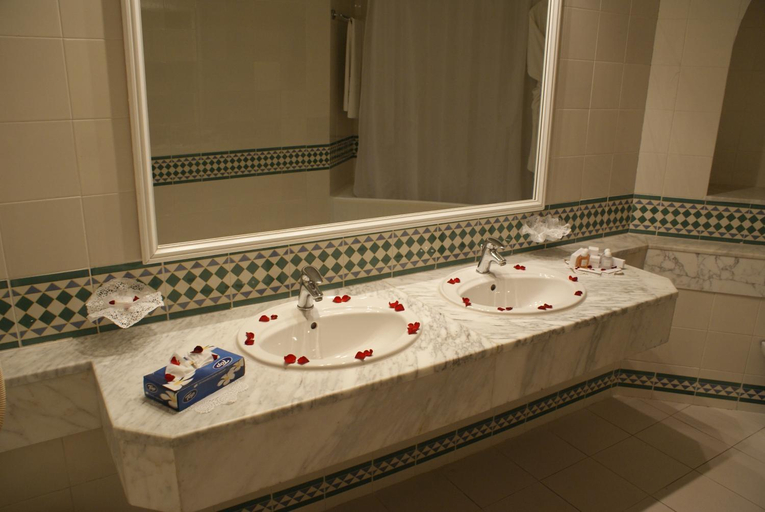 Bathroom 5, El Mouradi Hammamet, Hammamet