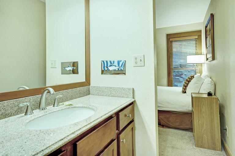 Bathroom 4, WorldMark Seventh Mountain , Deschutes