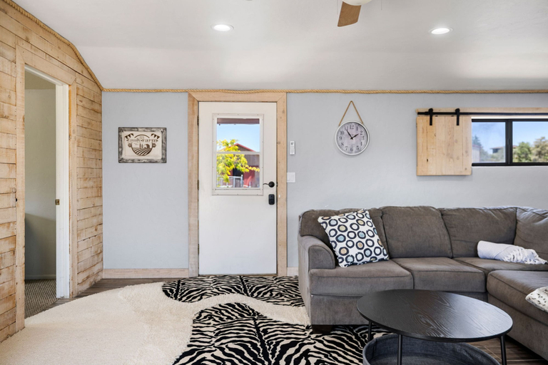 Room 5, Zebra Refuge Cottage-wild Unique Prescott Stay, Yavapai