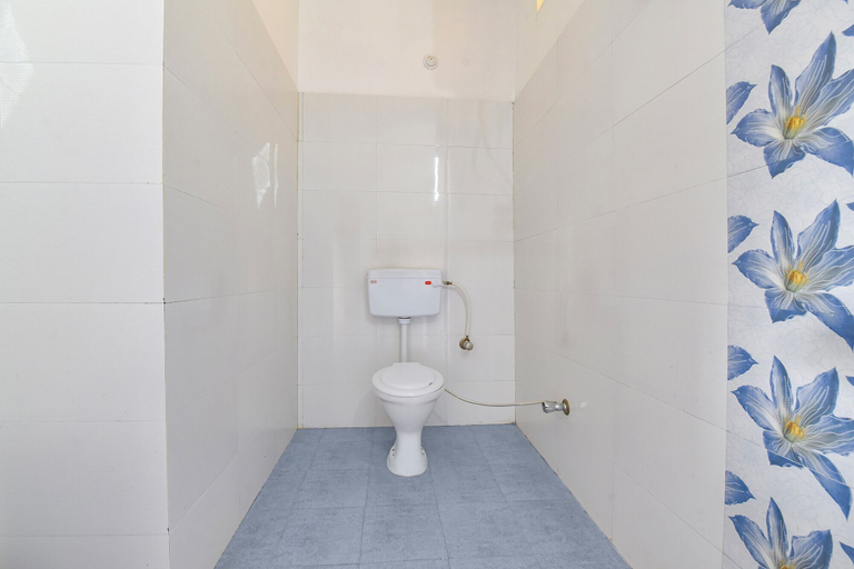 Bathroom, Fabhotel Green Acres, Dehradun