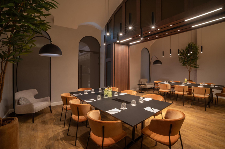 Food & Drinks 5, Radisson Collection Hotel, Basilica Budapest, Budapesti