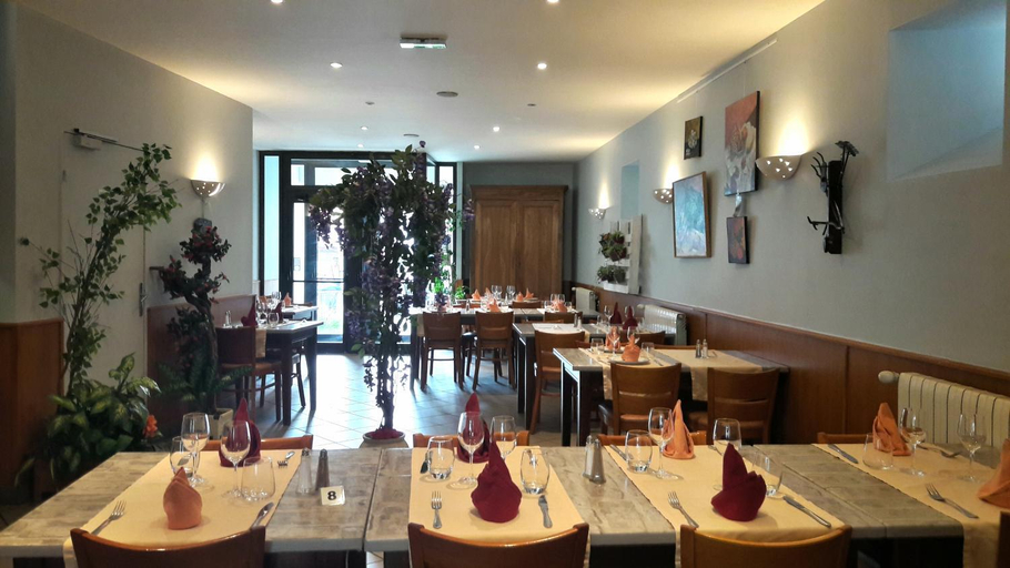 Food & Drinks 2, Hotel Le Saint Georges, Cantal