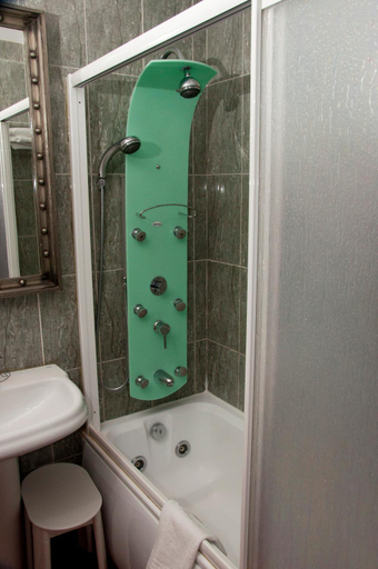 Bathroom 4, Hotel Amoretes, Girona