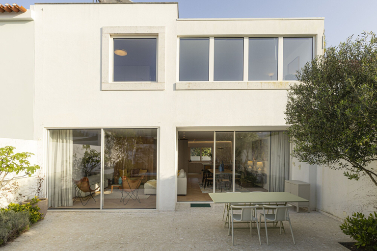 Room 2, Contemporary Restelo Pool Haven by Cadenzalux, Lisbon