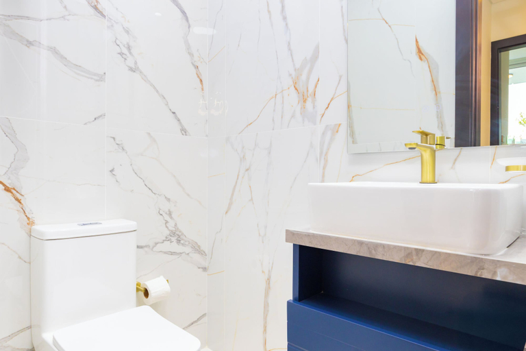 Bathroom, Bloomfields Hidden Gem 1Br with Pool, Dubai