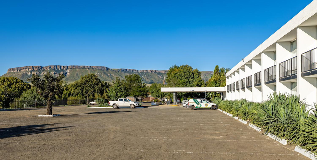 Exterior & Views 2, African Sky Harrismith Inn, Thabo Mofutsanyane