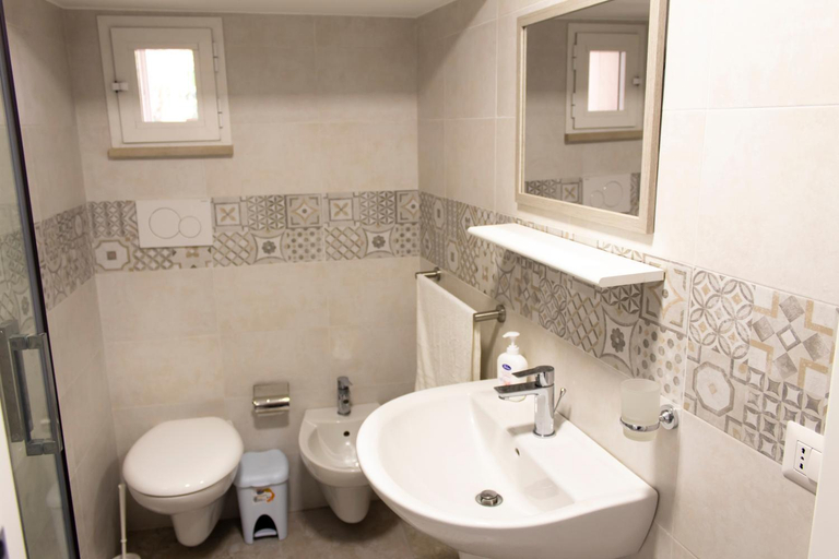 Bathroom 3, Il Cortile degli Ulivi, Barletta-Andria-Trani