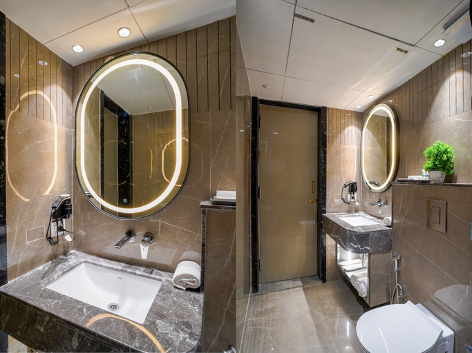 Bathroom 5, Hotel Horizon By Shanti, Delhi