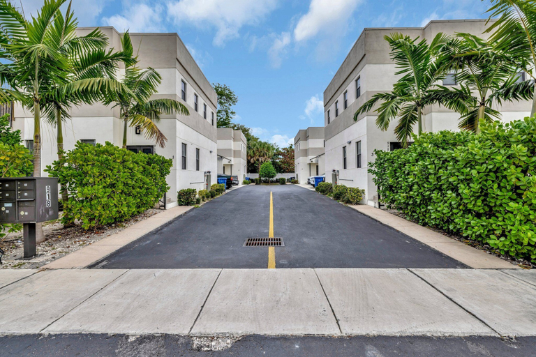 Exterior & Views 5, Townhome-10 mins to FTL Beach & Downtown, Broward