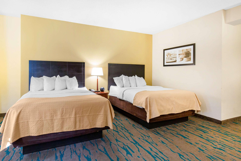 Bedroom 3, Gateway Hotel & Suites, Ascend Hotel Collection, Worcester
