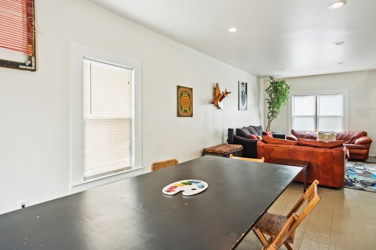 Others 5, 8 Guests, 4Bd Vacation Home Art Gallery, Detroit, Wayne