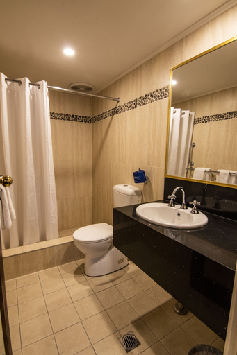 Bathroom 4, Albury Georgian Motel & Suites, Albury