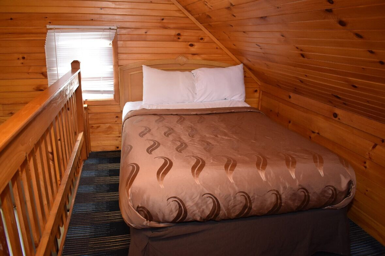 Bedroom 2, Pilgrim Inn & Cottages, Grafton