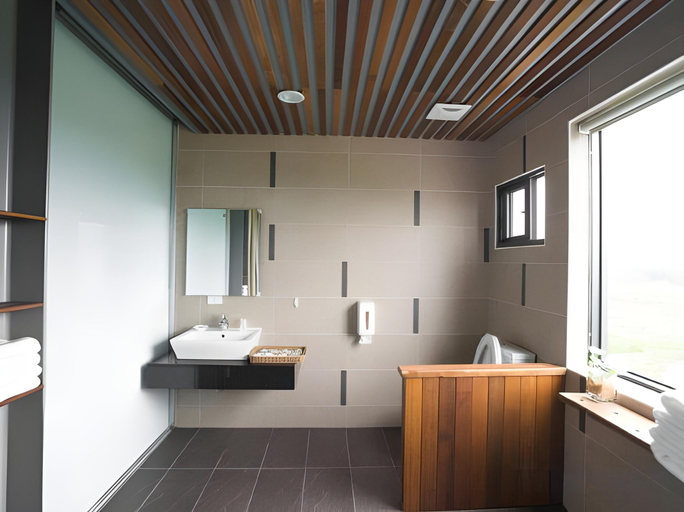 Bathroom 3, Artisan Hostel, Yilan