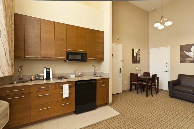 Dining Room 11