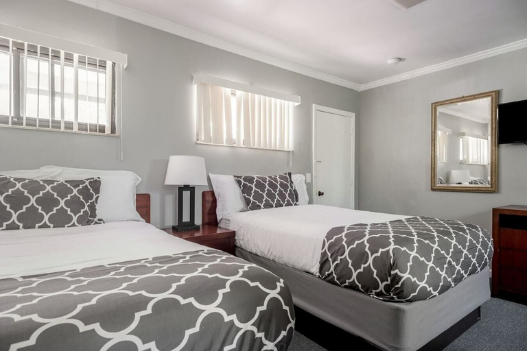 Others 4, Browntown Room for 4: Comfort, Wifi & Parking, Wayne