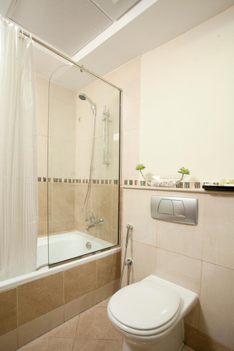 Bathroom 5, Al Waleed Holiday Homes, Dubai