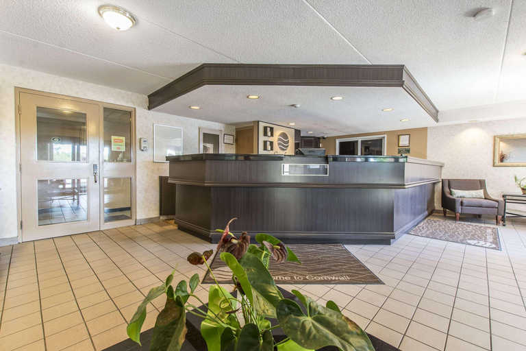 Public Area 2, Comfort Inn (Cornwall), Stormont, Dundas and Glengarry
