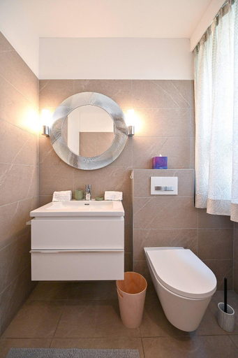 Bathroom 3, One  Only Lake View Apartment, Lugano