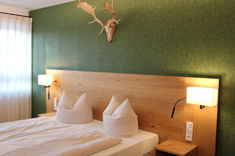 Bedroom 3, Hotel Poellners, Dachau