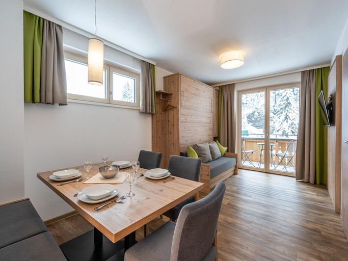 Others 5, Chalet in Saalbach near Ski Lift, Zell am See