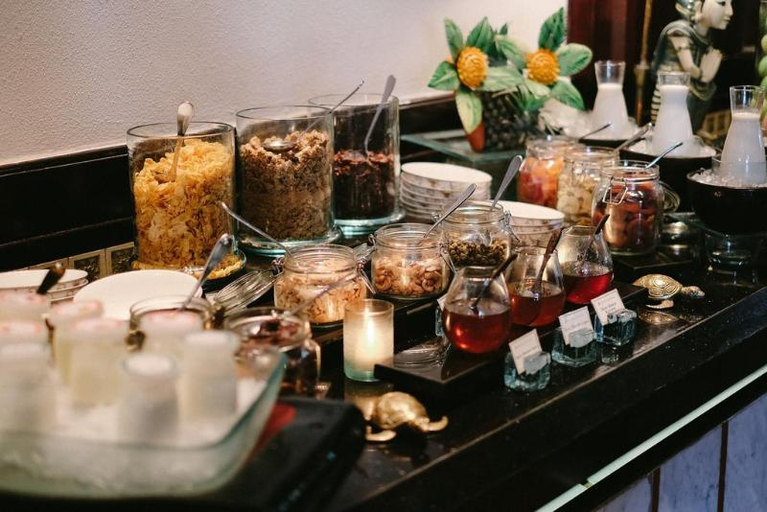 Food & Drinks 3, Atlas Abashidze, Tbilisi