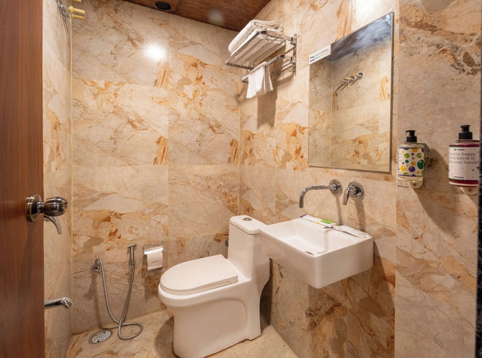 Bathroom 3, Hotel Vedic Vista, Indore
