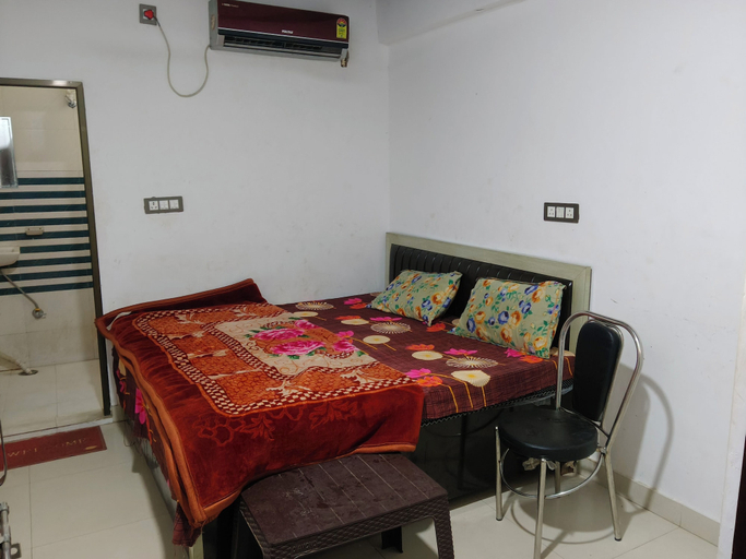 Room, Arora Paying Guest House, Faizabad