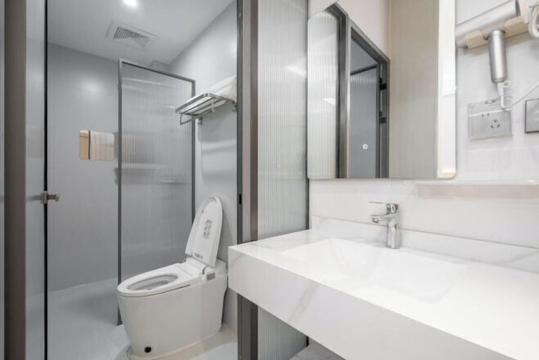 Bathroom 2, Hongfangzi Hotel (Phoenix Lake Park), Chuxiong Yi