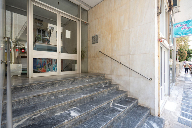 Room 3, LIV - Artistic Rooftop Apartment in Pagrati, Attica