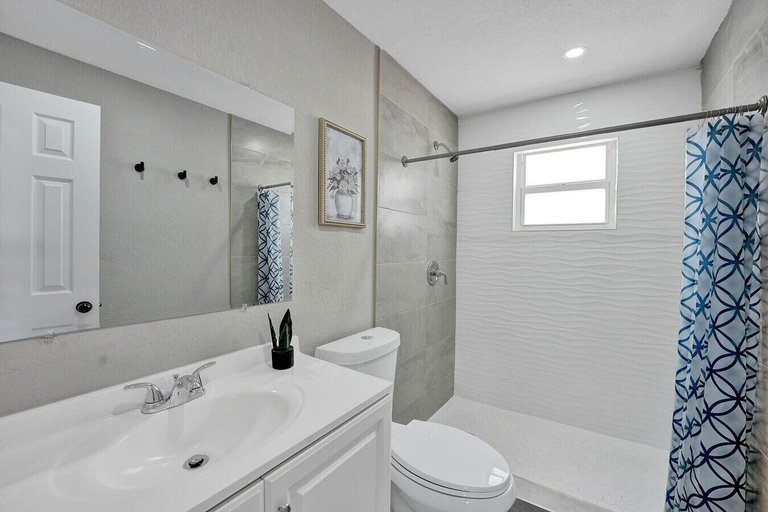 Bathroom 4, 4 Bedroom Delray Beach Vacation Home Sports, Palm Beach