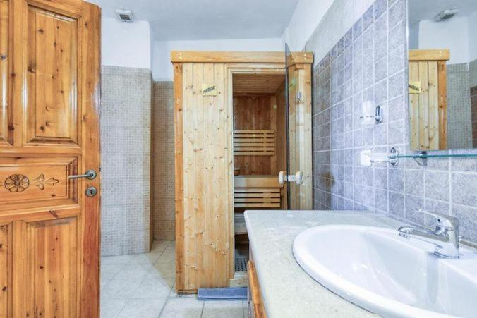Bathroom 3, Makrinitsa Village, Thessaly